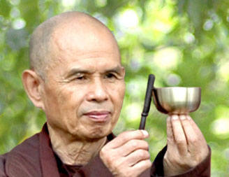 thich-nhat-hanh-328